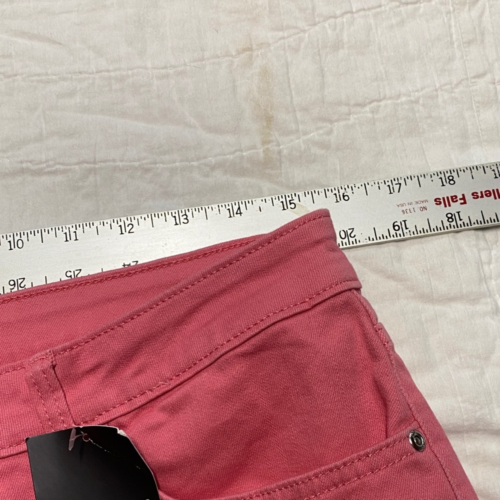 Lee Women's Rose Pink Bermudas - Picture 2 of 8
